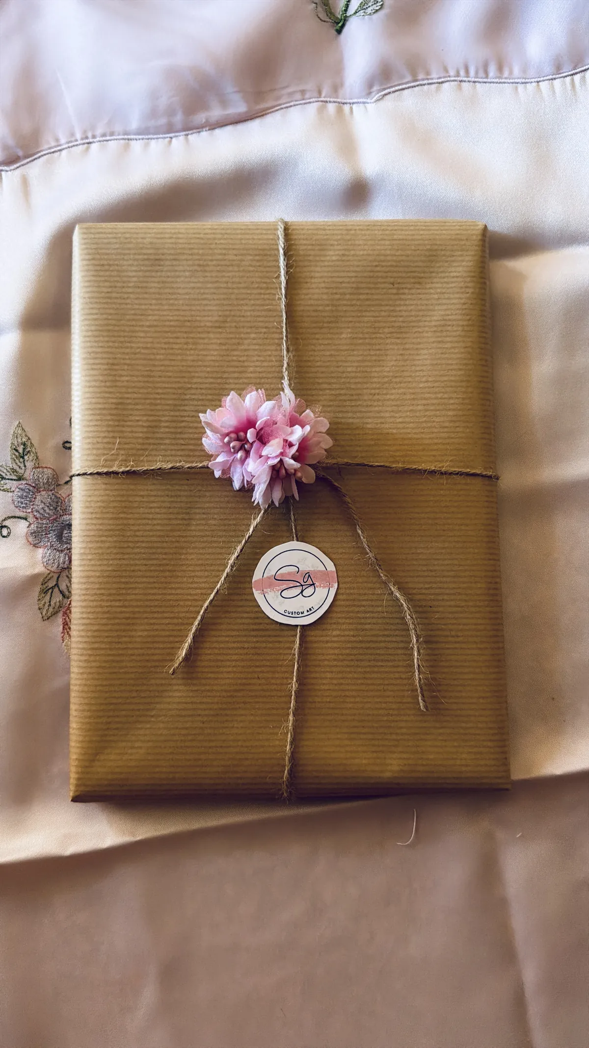 Ritratto stampato e confezionato con carta kraft e sigillo SG Custom Art